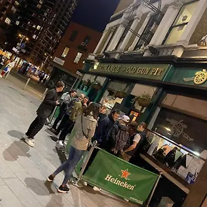 Woolwich Backpackers New London